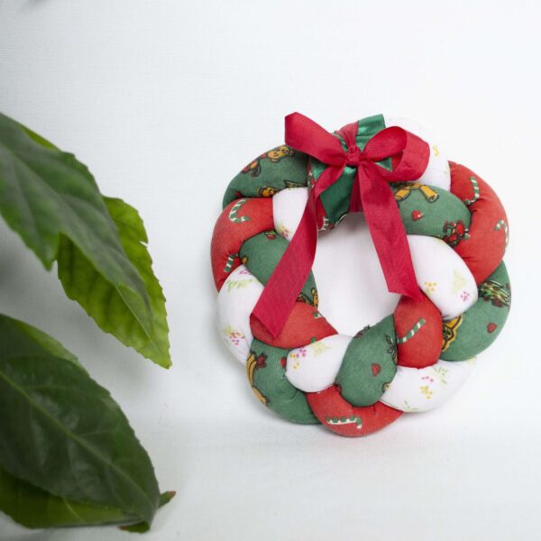 Vintage kerstkrans gevlochten