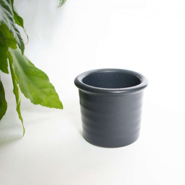 Vintage bloempot donkerblauw