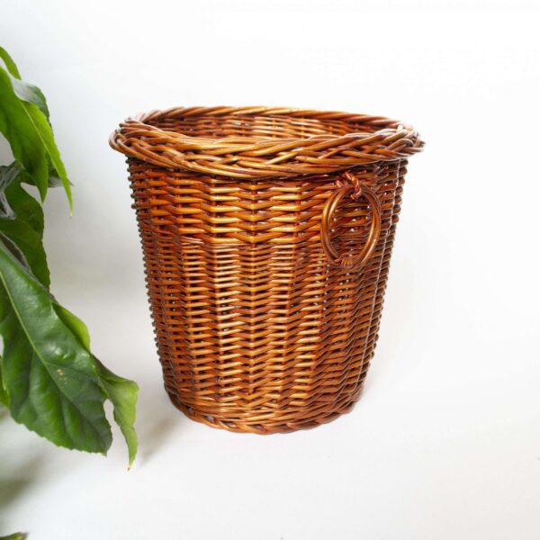 Vintage rotan mand