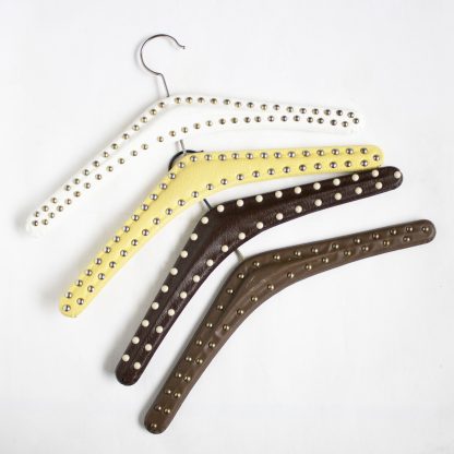 Vintage kledinghangers studs