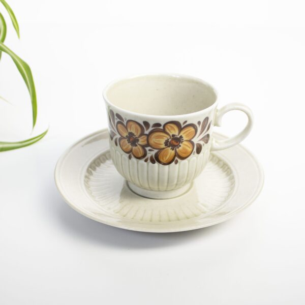 Vintage kop en schotel set bloemen