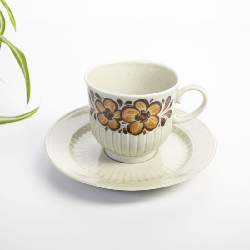 Vintage kop en schotel set bloemen