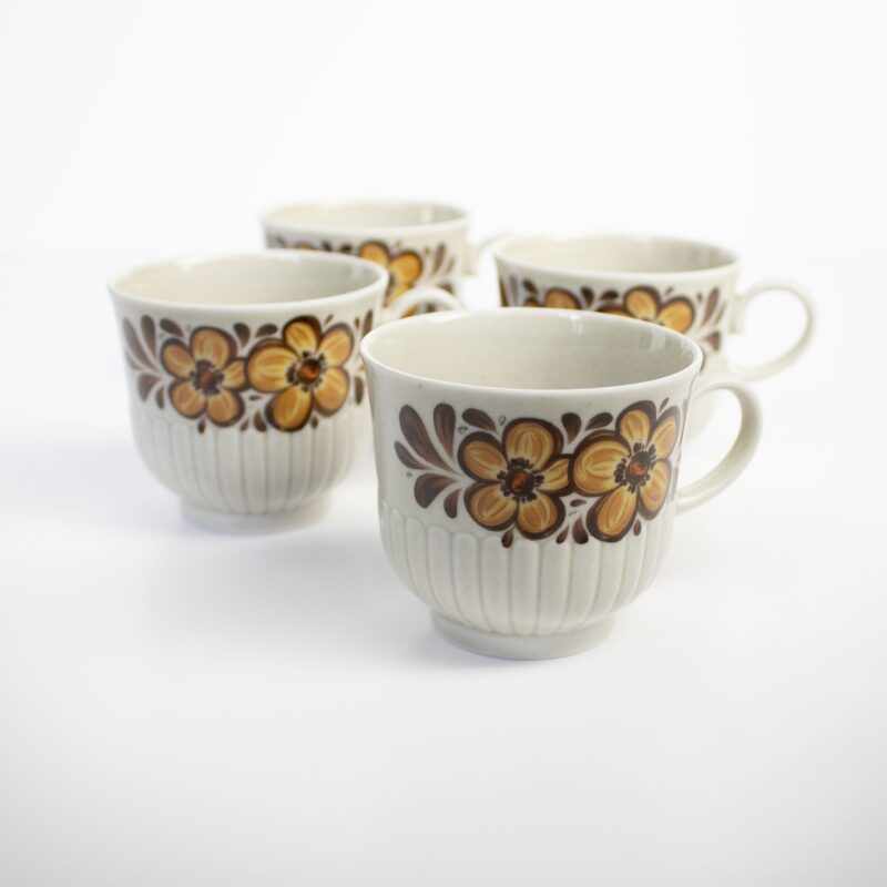 Vintage kop en schotel set bloemen