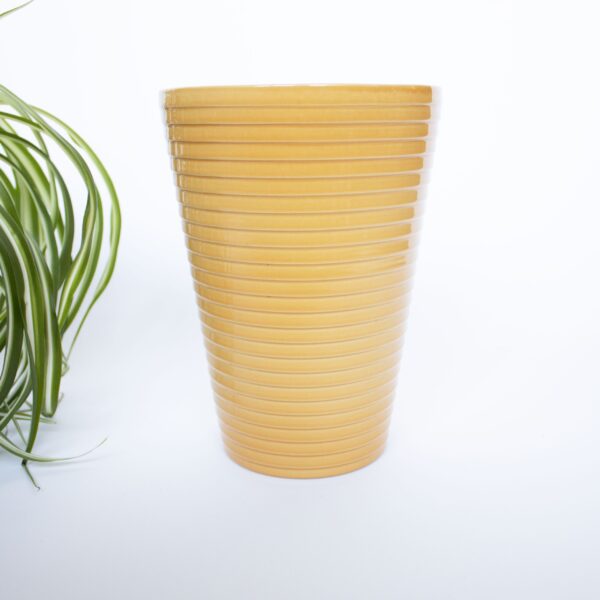 Vintage vaas geel ribbel