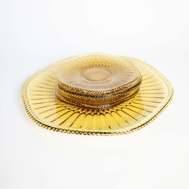 Vintage gebaksbordenset met taartschaal