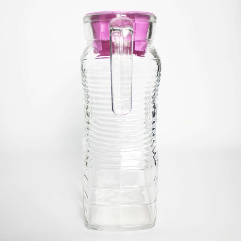 Vintage waterkan met roze deksel