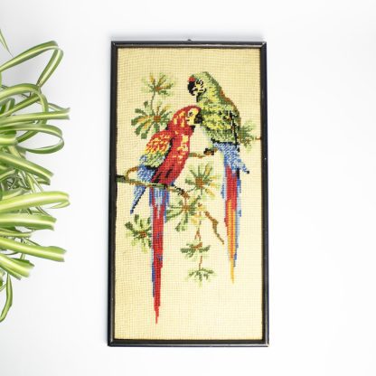 Vintage borduurwerk papegaaien
